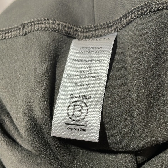 Athleta Shorts Size s green shorts - Picture 4 of 4